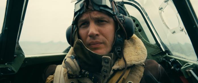 Tom Hardy interpreta il pilota Farrier Farrier è interpretato da Tom Hardy