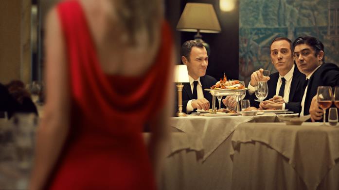 Valerio Mastandrea, Riccardo Scamarcio e Massimiliano Gallo in una scena de Gli Infedeli Valerio Mastandrea, Riccardo Scamarcio e Massimiliano Gallo