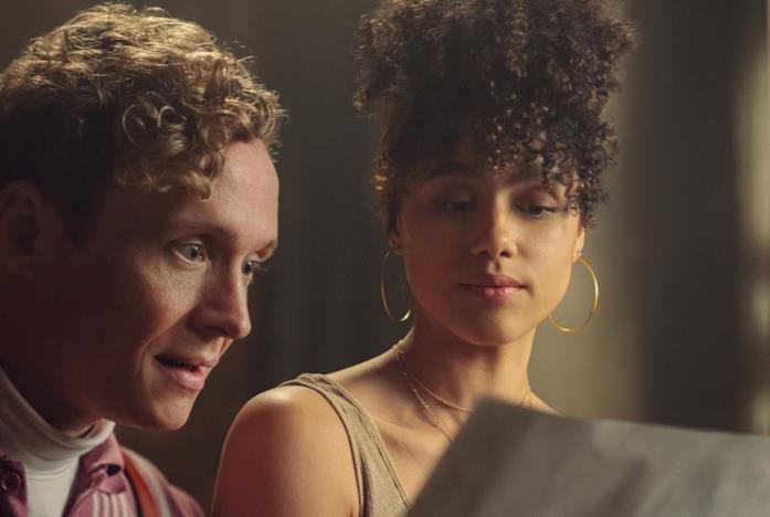 Matthias Schweighofer aka Dieter e Nathalie Emmanuel aka Gwendoine