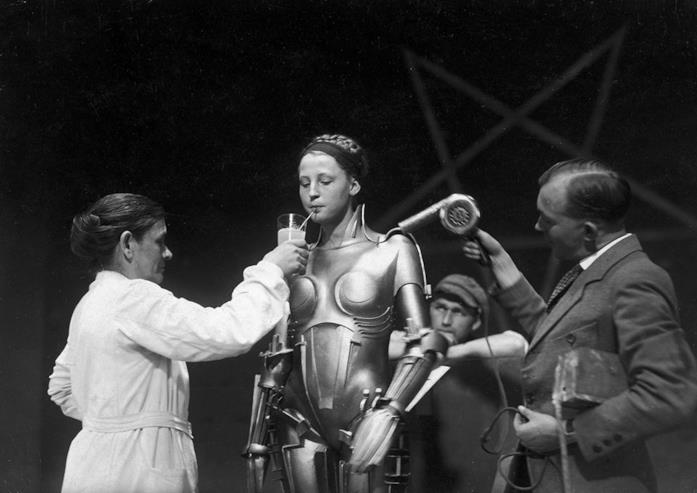 Brigitte Helm Brigitte Helm sul set di Metropolis