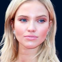 Sasha Luss