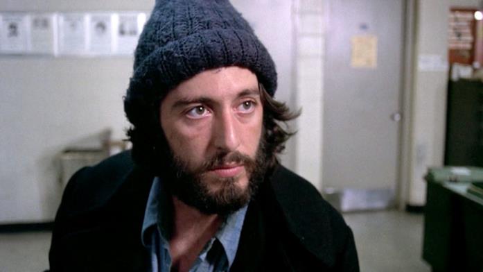 Al Pacino è Frank Serpico in una scena del film