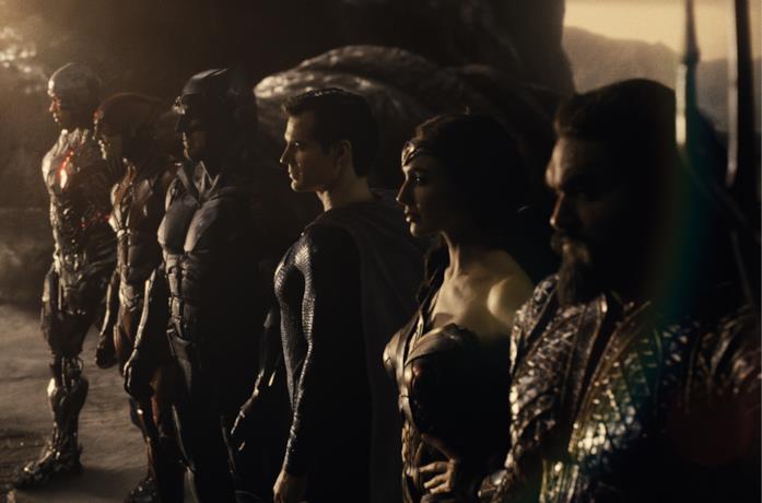 Gli eroi della Justice League nella scena finale