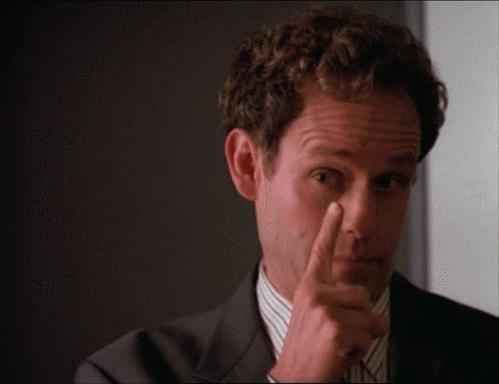L'eccentrico John Cage Il poliedrico attore Peter MacNicol