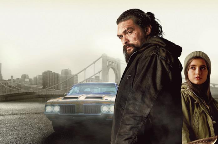 Jason Momoa e Isabela Moner, protagonisti di Sweet Girl