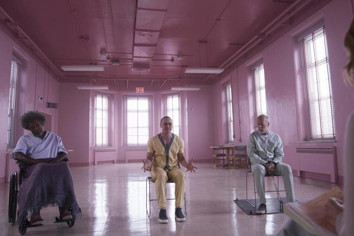 Un'immagine di Glass I legami tra Glass, Split e Unbreakable