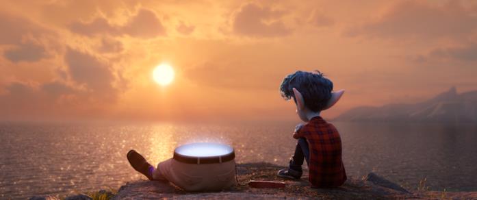 Onward Il protagonista osserva il tramonto con suo padre