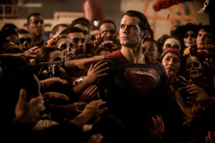 Henry Cavill, l'uomo d'acciaio di Batmna v Superman