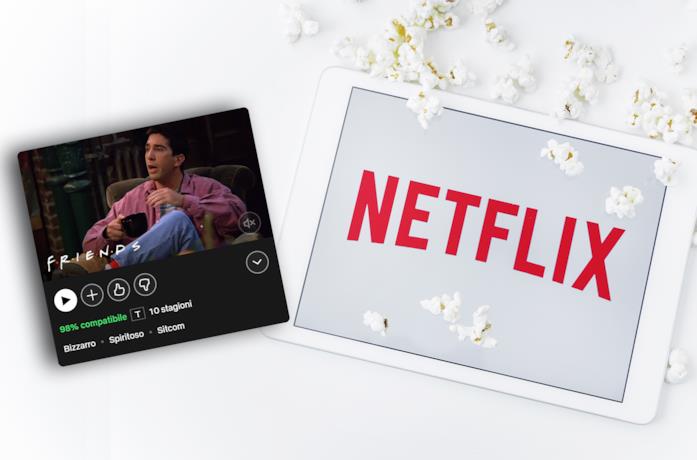 A sinistra la scheda di Friends su Netflix, a destra il logo di Netflix sullo schermo di un iPad