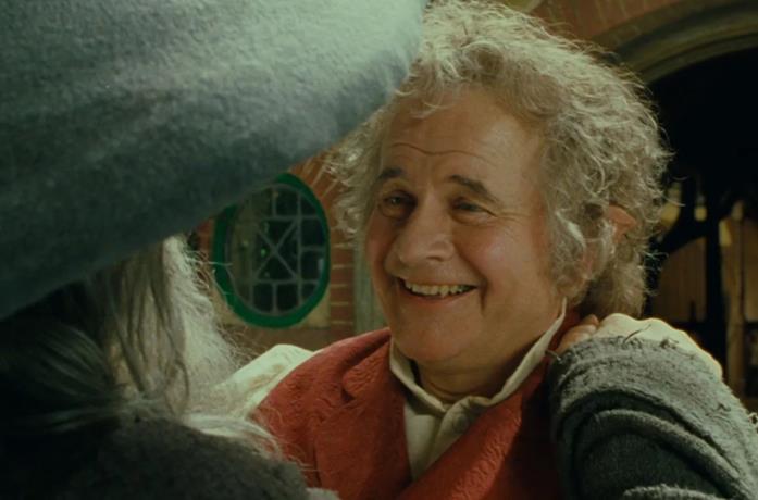 Ian Holm nel ruolo di Bilbo Baggins