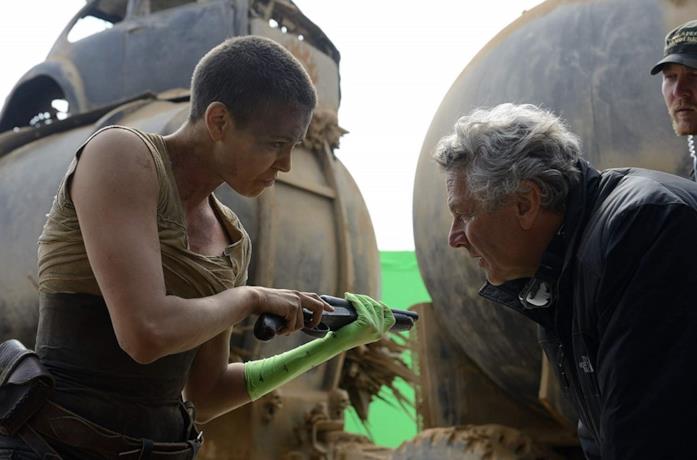 Charlize Theron e George Miller sul set di Mad Max: Fury Road