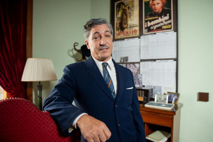 Permette? Alberto Sordi: tutto quello che c'è da sapere sull'omaggio all'Albertone nazionale Francesco Foti in una scena del film Permette? Alberto Sordi