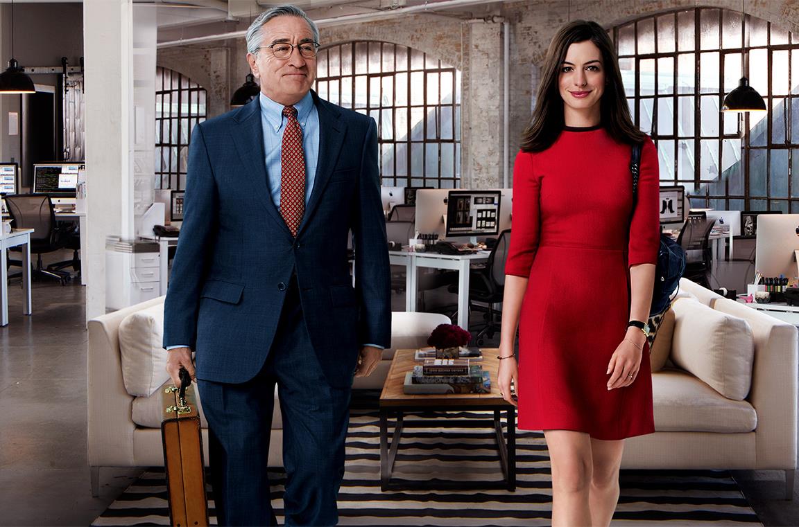 Robert De Niro e Anne Hathaway ne Lo stagista inaspettato