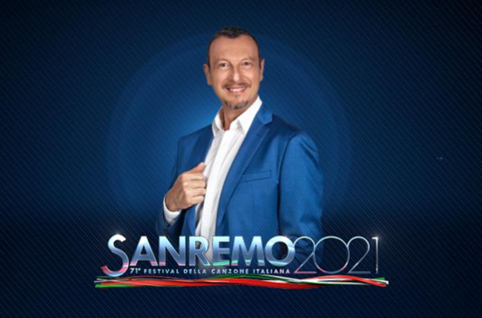 Amadeus e il logo di Sanremo 2021