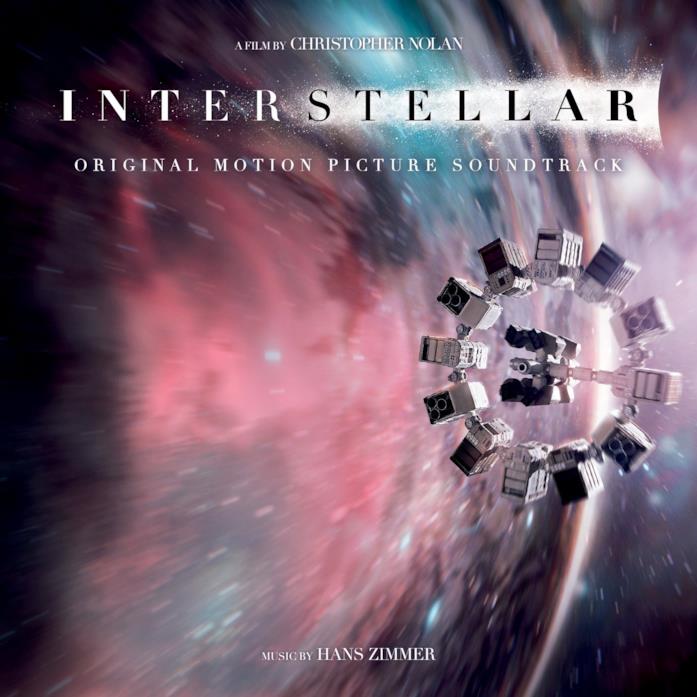 La copertina della colonna sonora di Interstellar La copertina del CD della colonna sonora del film Interstellar