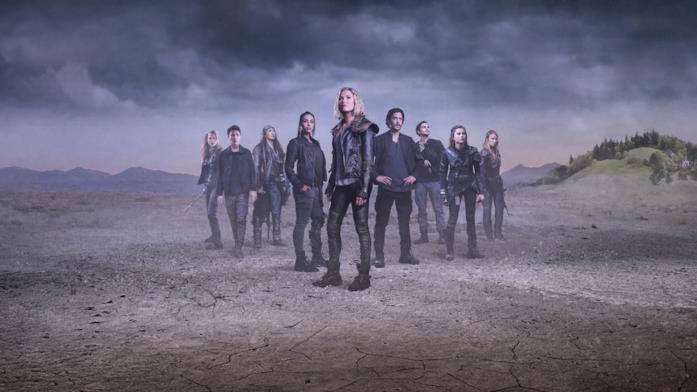 Una foto con il cast di The 100 Immagine promozionale con il cast di The 100