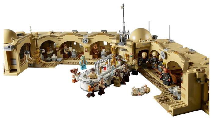 Arriva la LEGO Star Wars Taverna Mos Eisley Un'immagine della Taverna Mos Eisley LEGO aperta