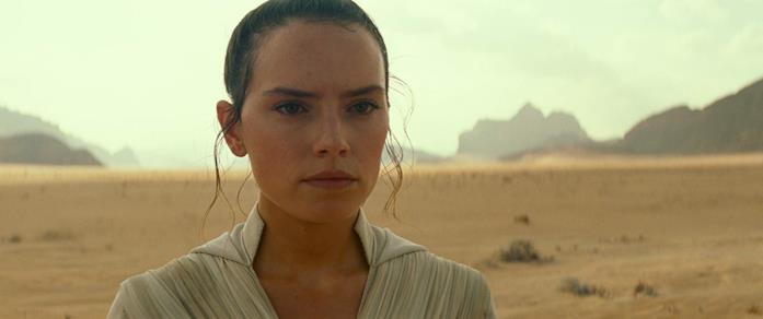 Un primo piano di Daisy Ridley in Star Wars: L'ascesa di Skywalker