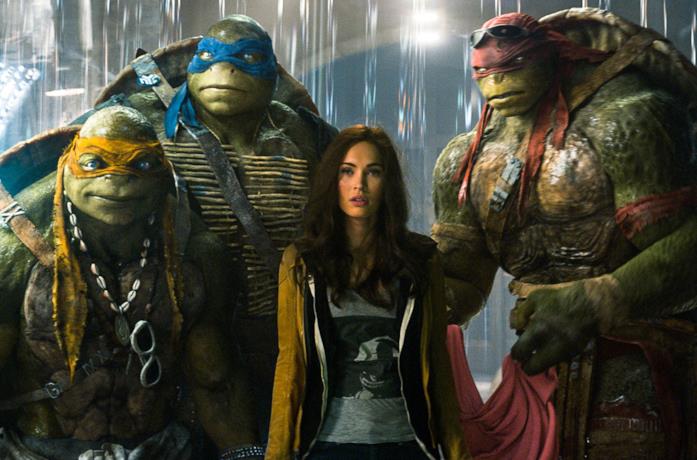 Michelangelo, Leonardo, Raffaello e April nel film Tartarughe Ninja