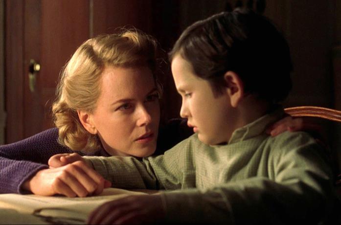 Nicole Kidman in una scena di The Others