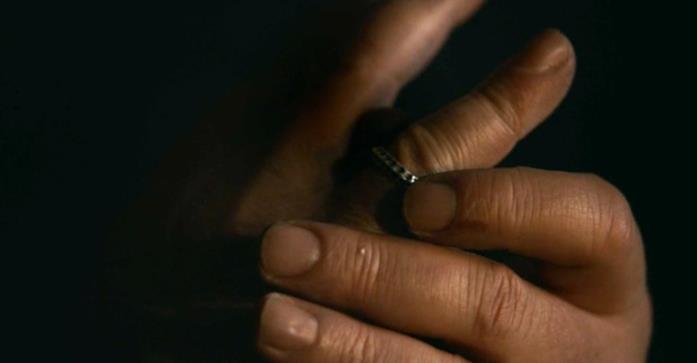 Game of Thrones 8: perché Varys si toglie gli anelli prima di morire? L'anello di Varys in Game of Thrones