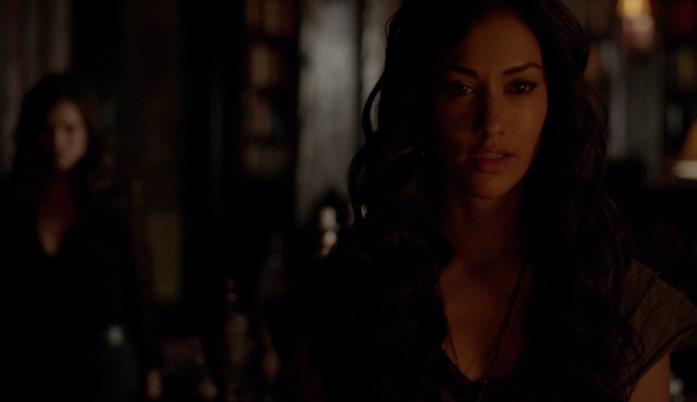 Janina Gavankar è la strega Tessa in The Vampire Diaries Janina Gavankar, volto di Tessa