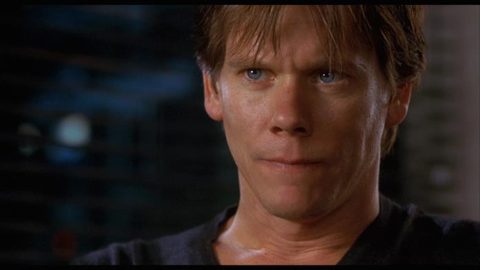 Kevin Bacon ne L'uomo senza ombra