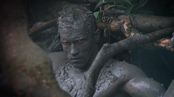 Predator, il cult action con Arnold Schwarzenegger Arnold Schwarzenegger in una delle scene conclusive del film