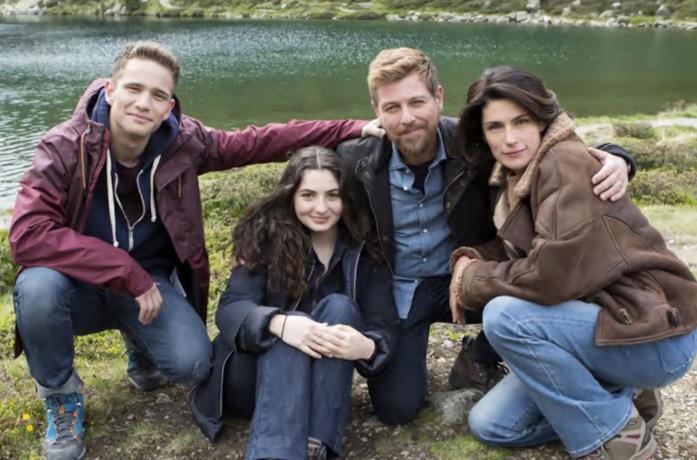 Vite in fuga: il cast nella foto ufficiale