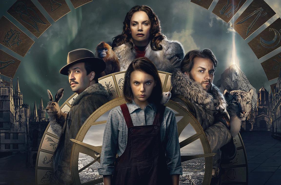 Lyra al centro di un'immagine promozionale di His Dark Materials