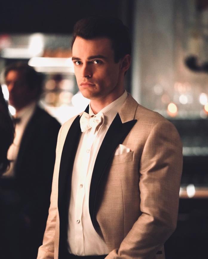 Max è il nuovo Chuck in Gossip Girl 2021 Max Wolfe, protagonista di Gossip Girl 2021