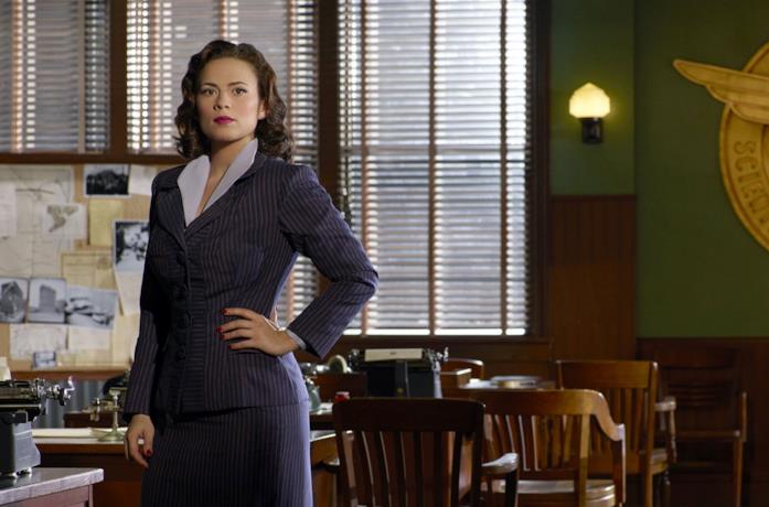 Hayley Atwell è l'agente Peggy Carter