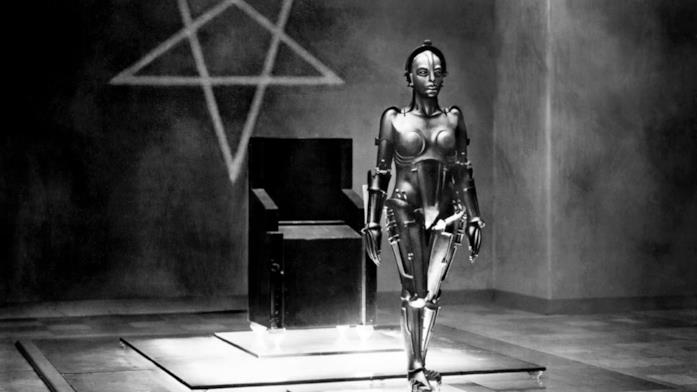 Il robot del film Metropolis Una scena del film Metropolis
