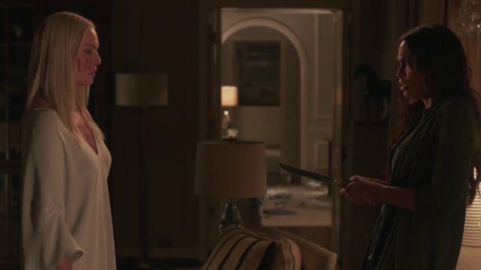 L'amore criminale, la trama e il finale del thriller con Rosario Dawson e Katherine Heigl Katherine Heigl e Rosario Dawson nella scena finale del film L'amore criminale
