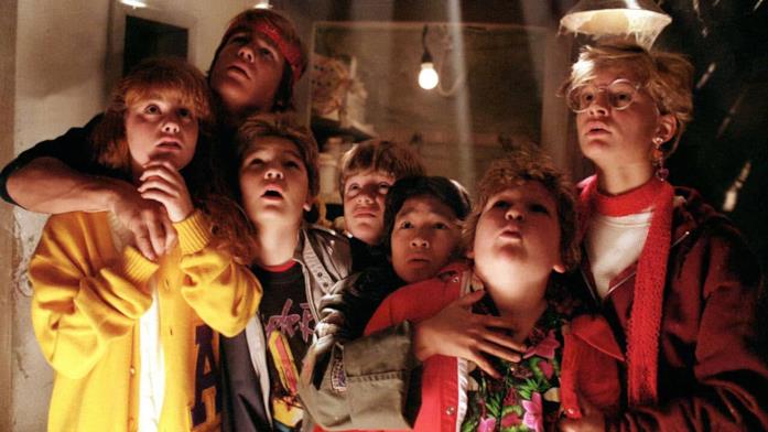 I Goonies, a Milano il Cine-Concerto Una scena dal film I Goonies che raffigura i giovani protagonisti del film