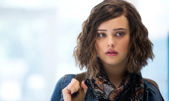 Katherine Langford, la giovane attrice in una scena della serie Netflix Tredici