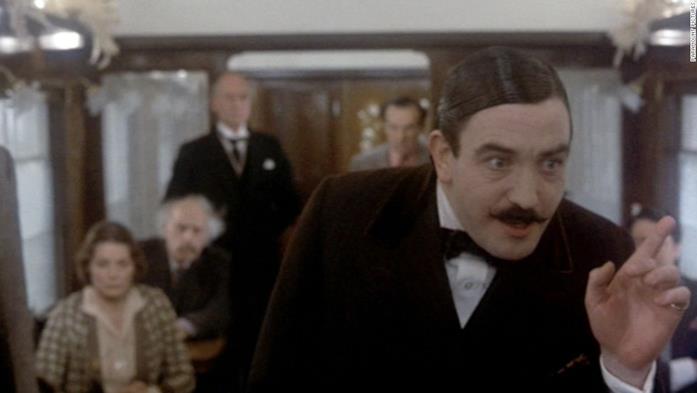 Assassinio sull'Orient Express Poirot in una scena di Assassinio sull'Orient Express