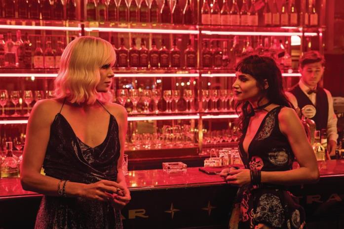Charlize Theron e Sofia Bautella Charlize Theron e Sofia Bautella in Atomica bionda