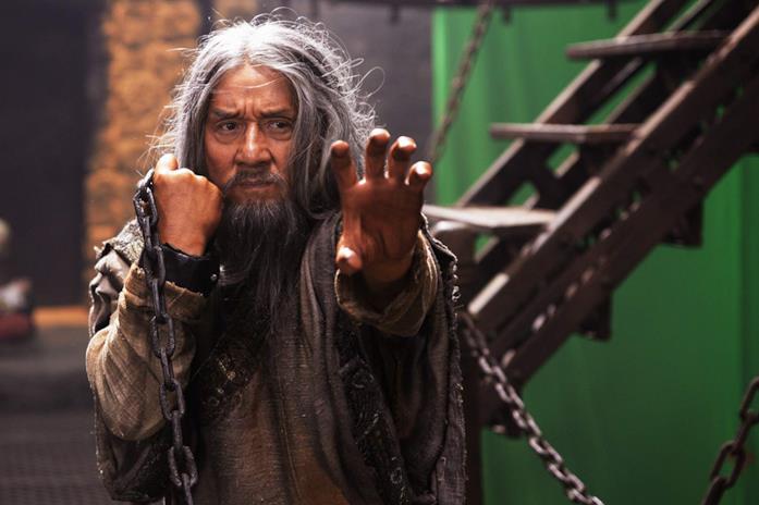 The Iron Mask: l'epico trailer del film fantasy con Schwarzenegger e Jackie Chan Jackie Chan in una scena del film The Iron Mask
