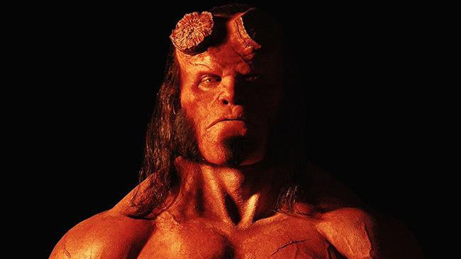 David Harbour nei panni di Hellboy