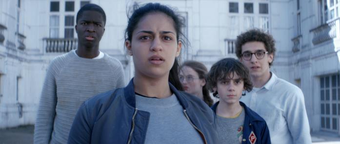Un'immagine dei protagonisti di Alone Alone: il trailer in italiano del cinecomic su Amazon Prime Video