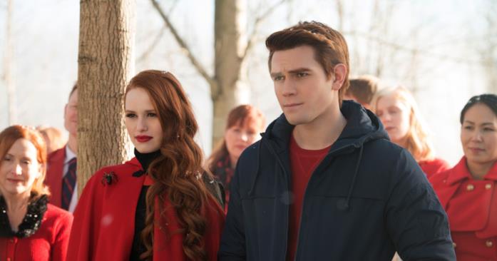 Archie e Cheryl Archie e Cheryl si baciano nell'episodio 1x09
