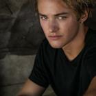 Mitchell Hoog