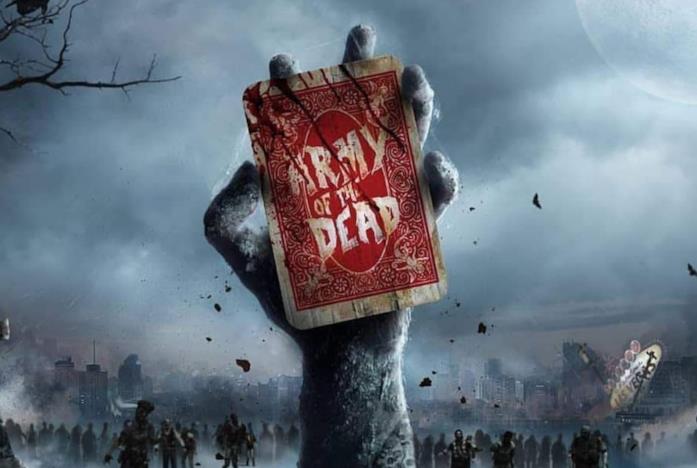 La mano di uno zombie che esce dal terreno
