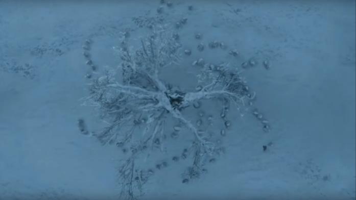 GoT 6: l'albero diga del Re della Notte GoT 6: l'albero diga del Re della Notte nella neve
