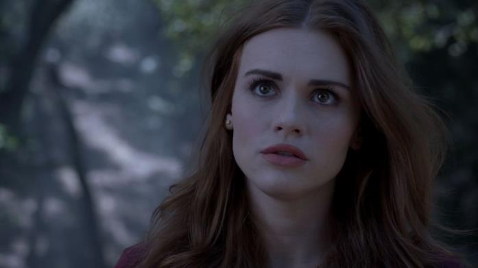 Holland Roden in una scena tratta da Teen Wolf Holland Roden è l'interprete di Lydia Martin in Teen Wolf