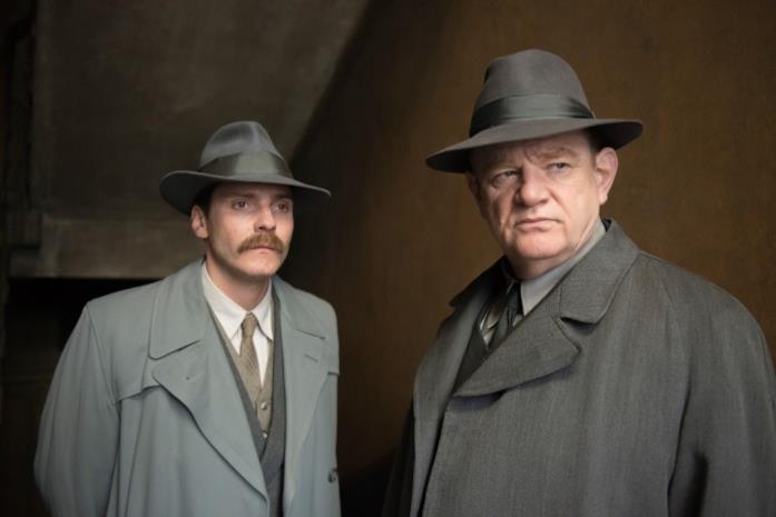 La recensione del film Lettere da Berlino Lettere da Berlino, la lotta contro il nazismo torna al cinema