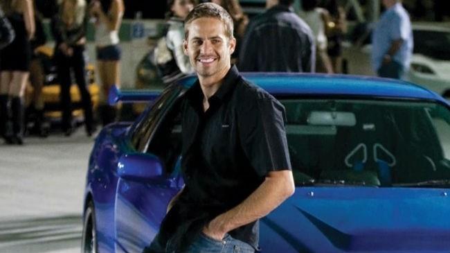 Paul Walker sorridente nel film