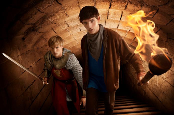 Bradley James e Colin Morgan sono Arthur e Merlin nella serie BBC