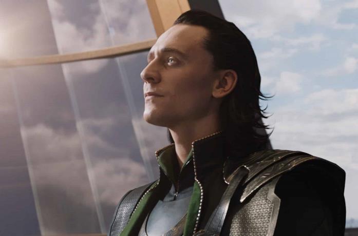 L'attore Tom Hiddleston è Loki nel MCU